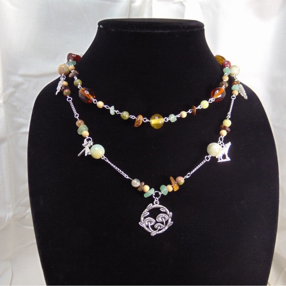 Handmade necklace 🤎💚 - Picture 1 of 3